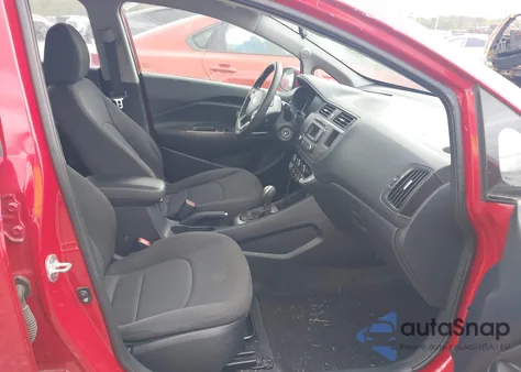 2015 Kia Rio Ex z USA, uszkodzony, nr VIN KNADN5A31F6423178